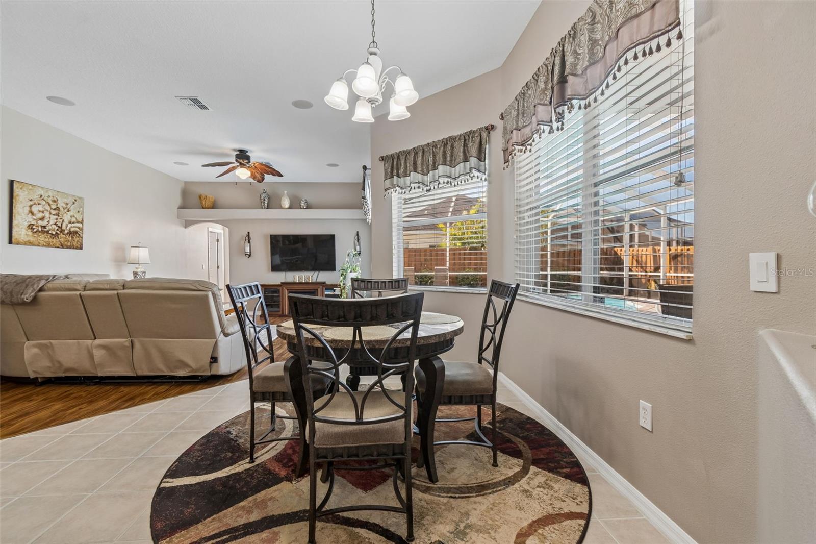 THOUSAND OAKS PH 02 03 04 05 - Residential