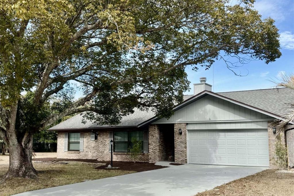 Photo of 785 Briarcliff Drive, Orange City, FL 32763 (MLS # V4947290)