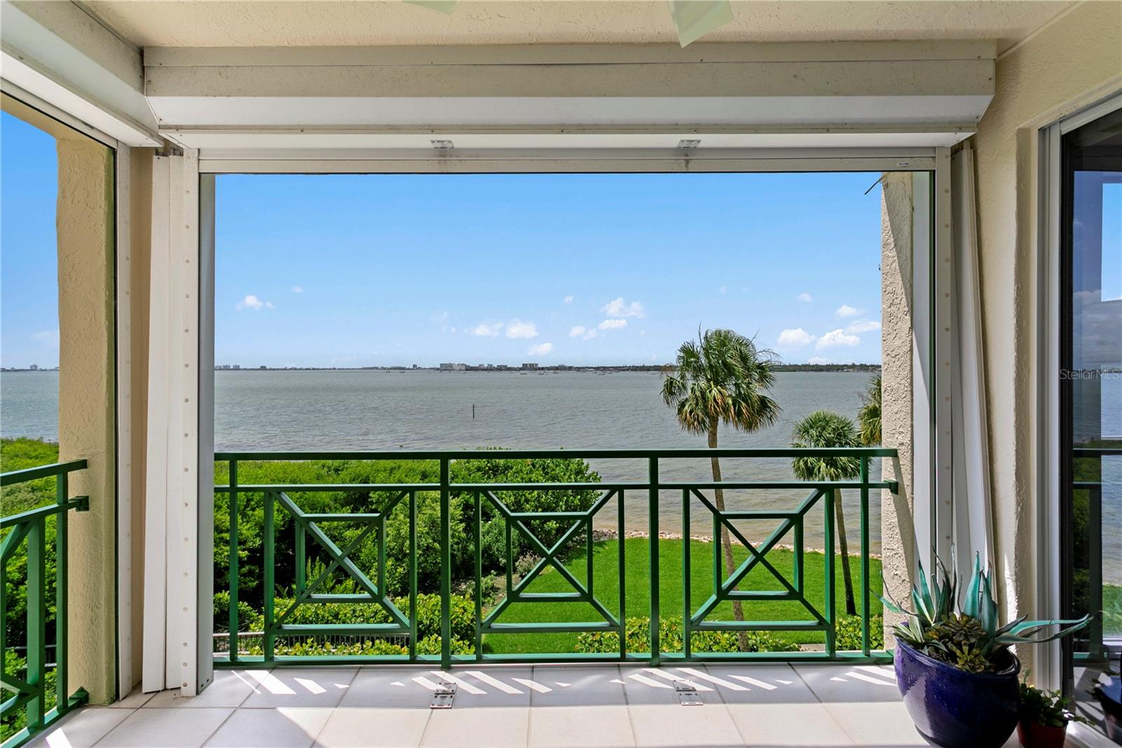 4717 DOLPHIN CAY LANE S 303