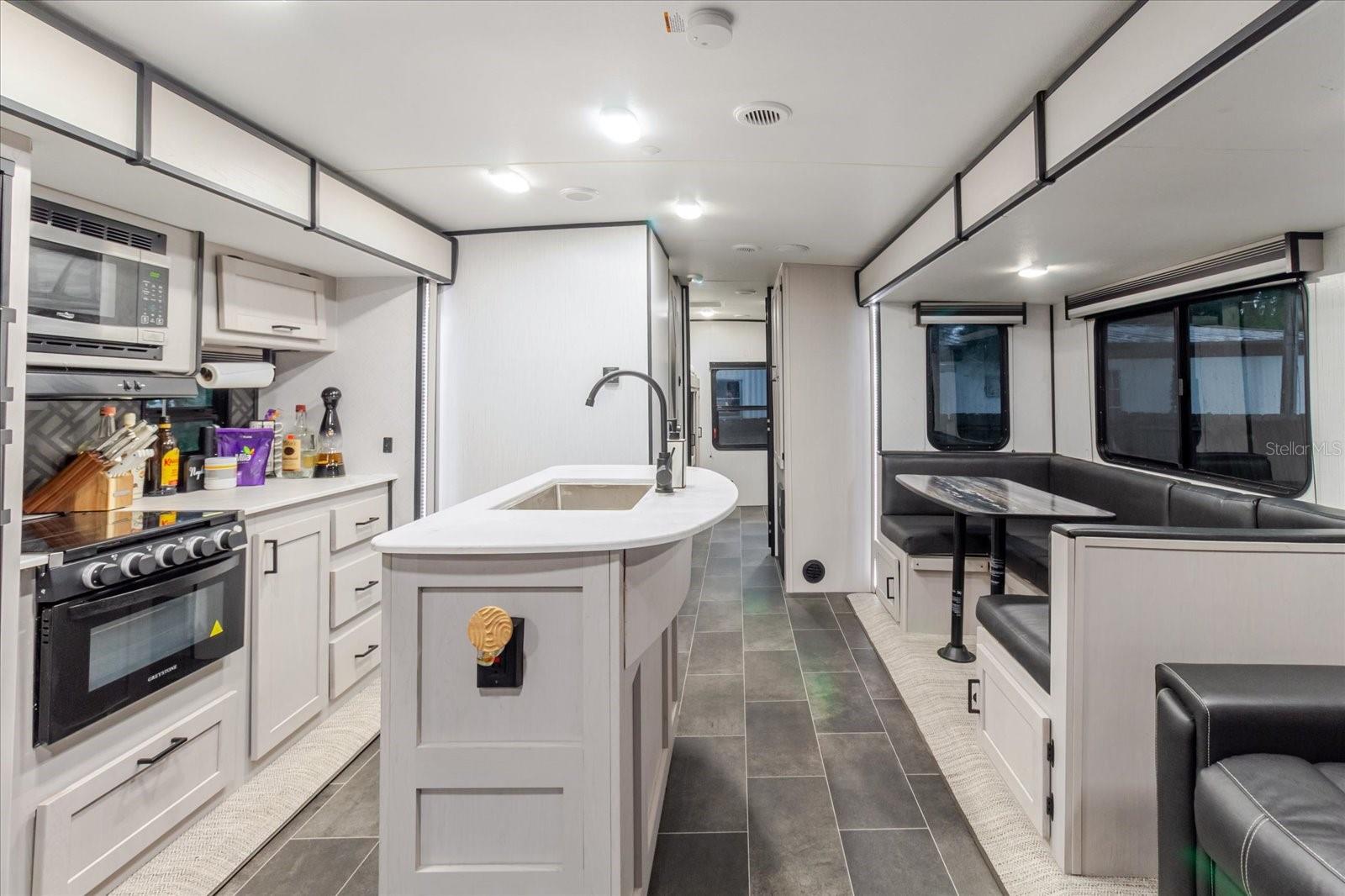 EAST COVE UNIT 01 - Residential