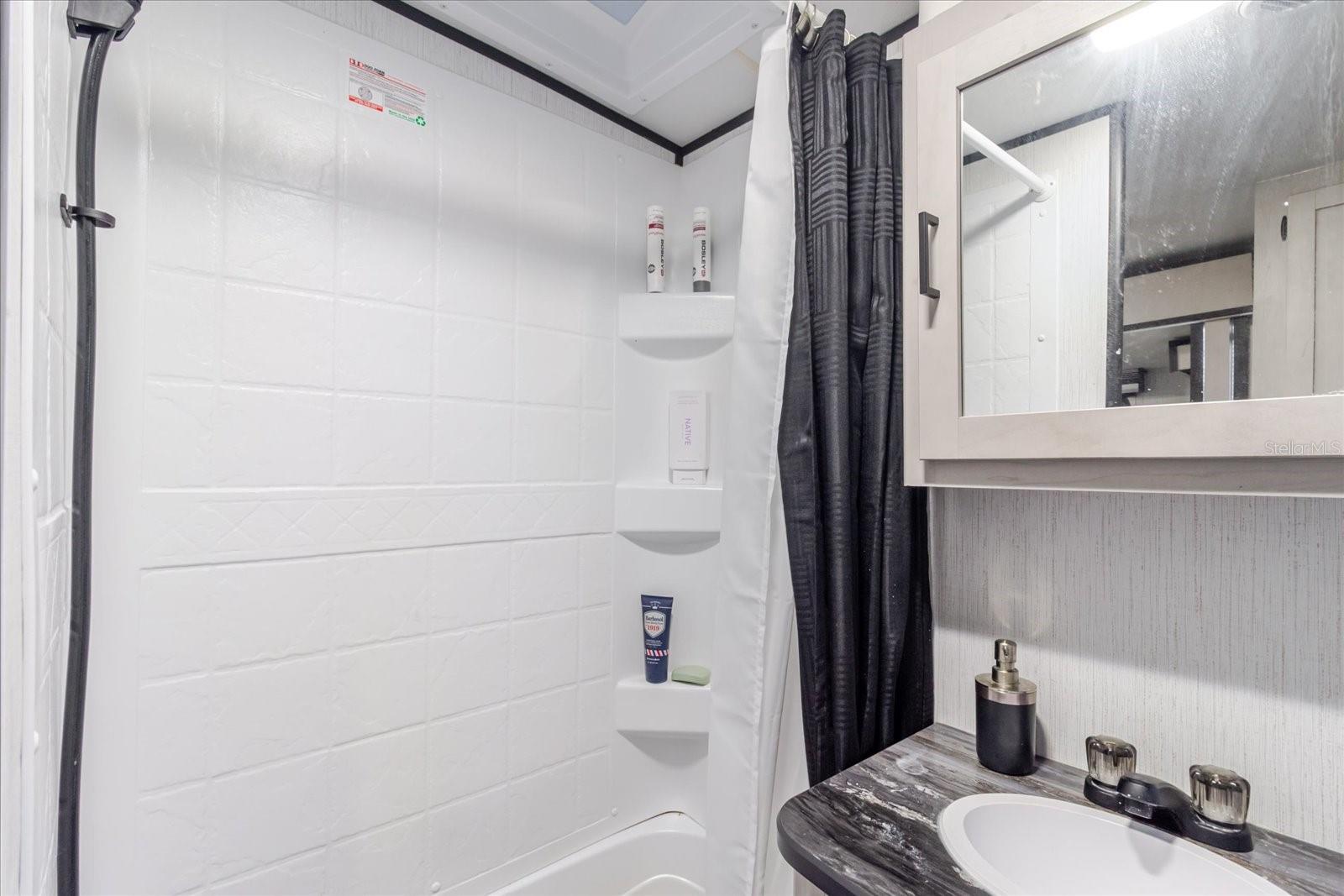 EAST COVE UNIT 01 - Residential