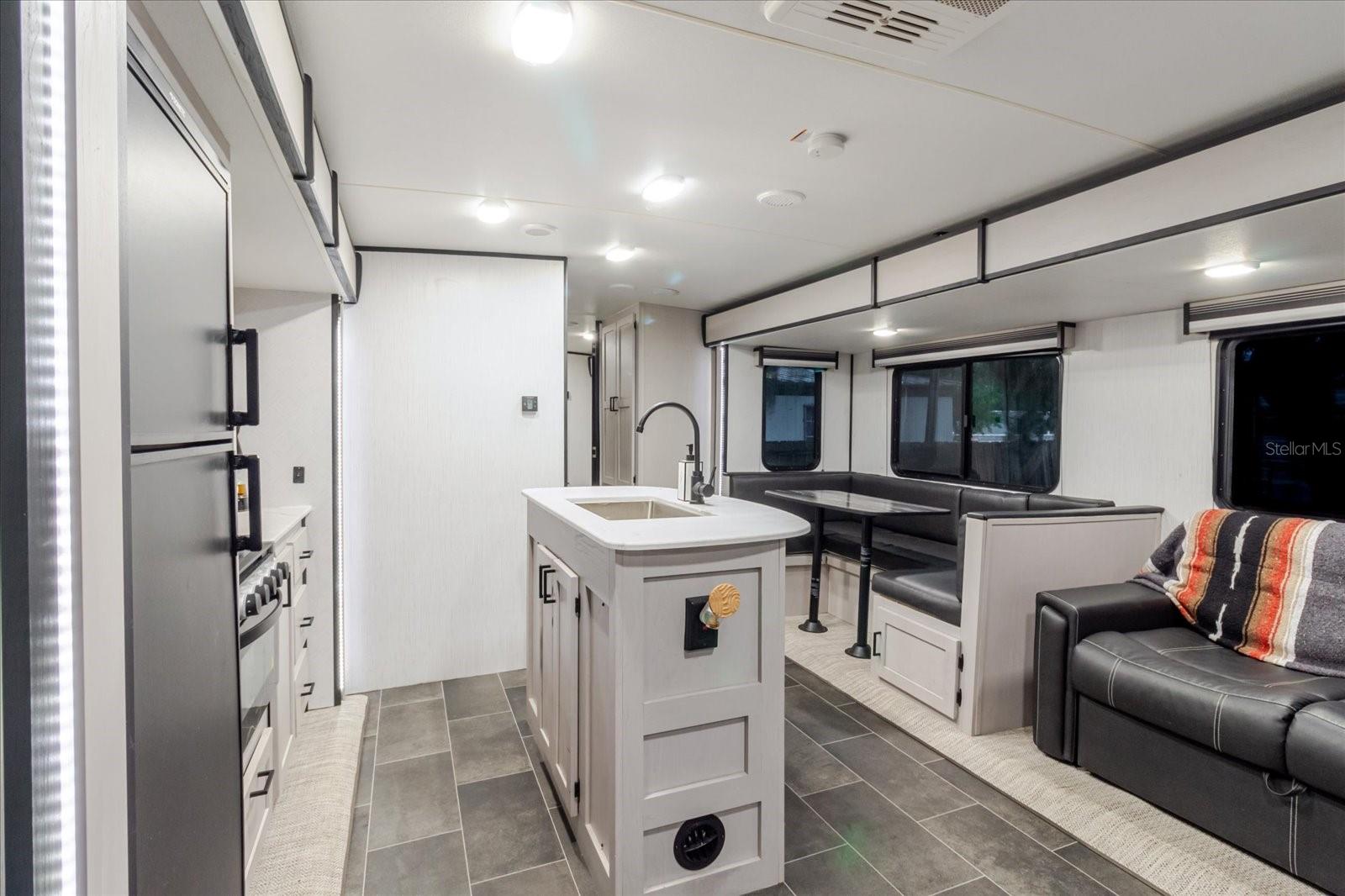 EAST COVE UNIT 01 - Residential