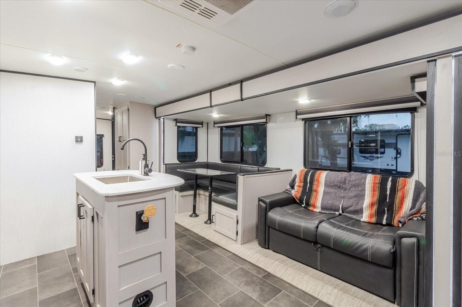 EAST COVE UNIT 01 - Residential