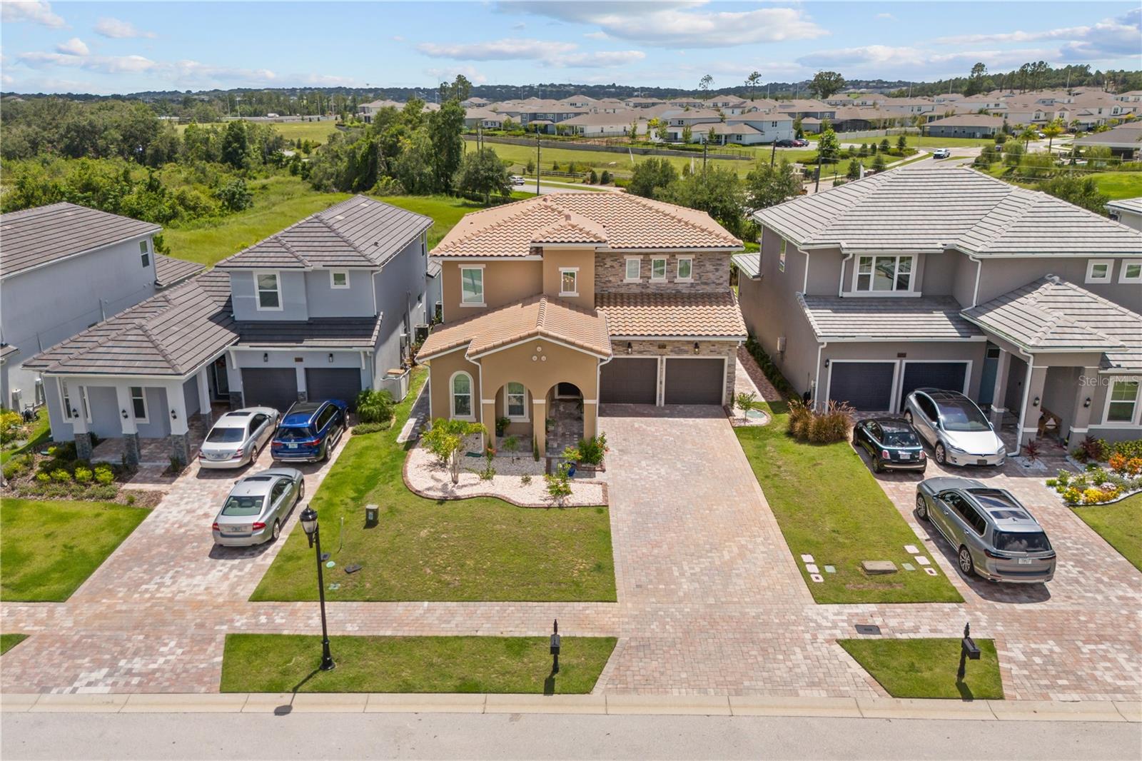 BELLA COLLINA WEST SUB - Residential