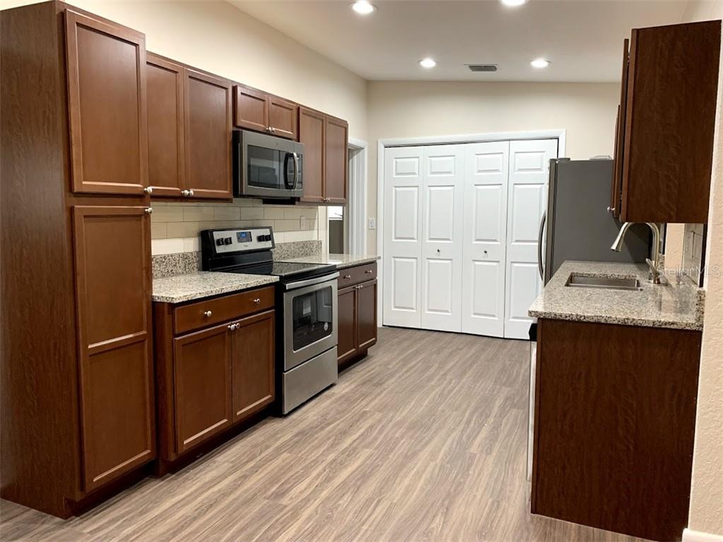 COUNTRY CLUB ADD TO CASSELBERRY REP - Residential Lease