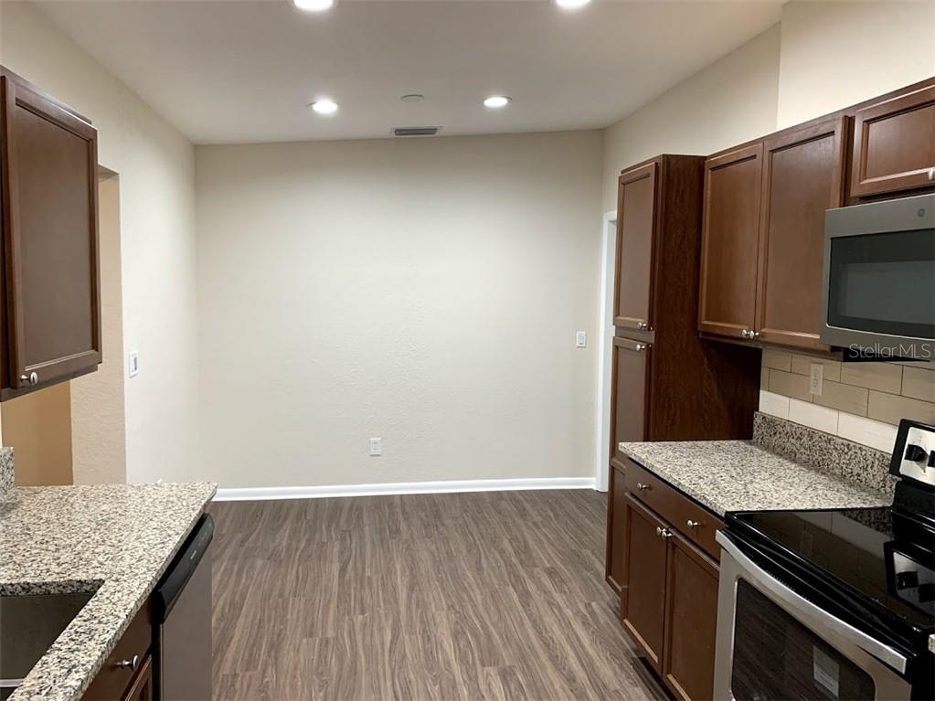 COUNTRY CLUB ADD TO CASSELBERRY REP - Residential Lease