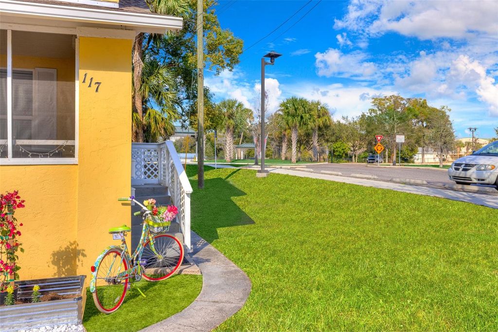 Photo of 117 E Euclid Avenue, Deland, FL 32724 (MLS # V4947088)