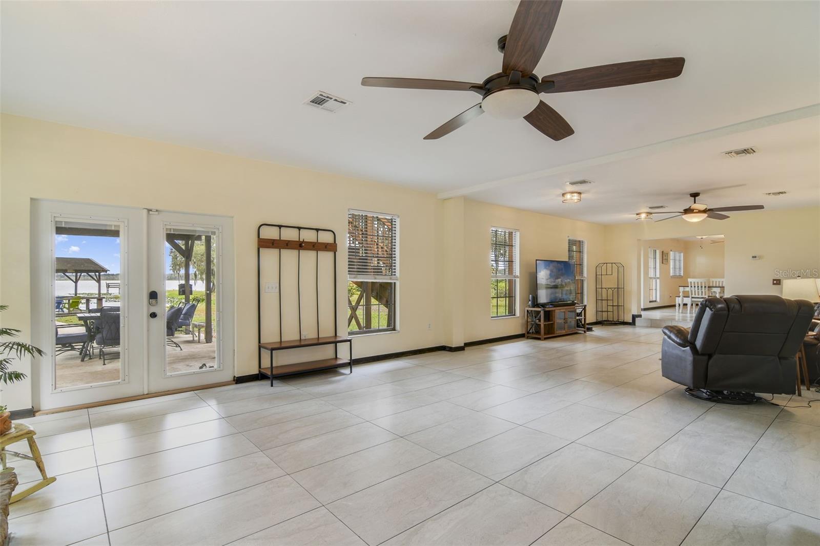 HUGH THOMPSON - Residential