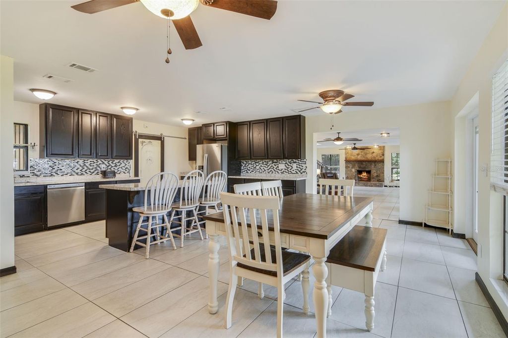 Photo of 4981 SE 180th Terrace, Ocklawaha, FL 32179 (MLS # O6355967)