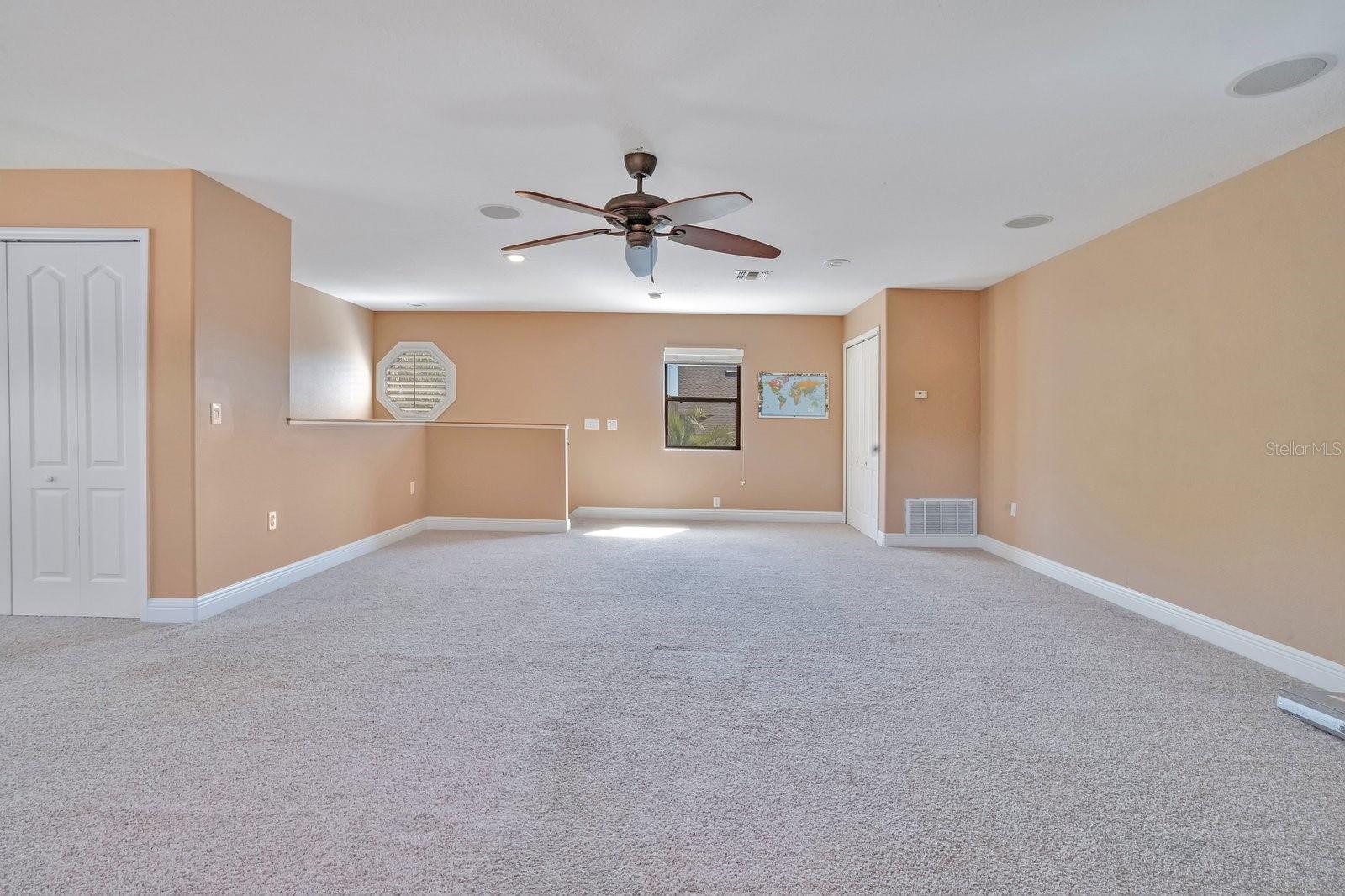 OAK LANDING - Residential