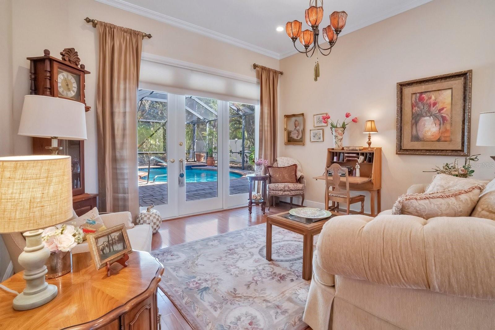 OAK LANDING - Residential