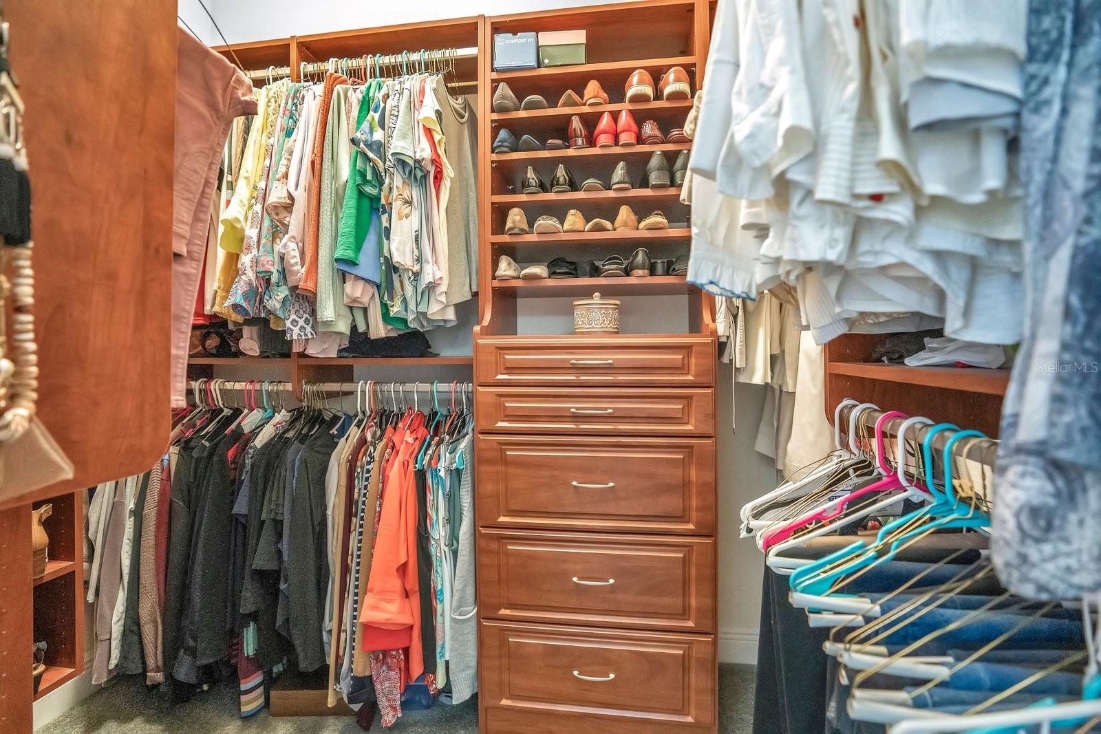 OAK LANDING - Residential