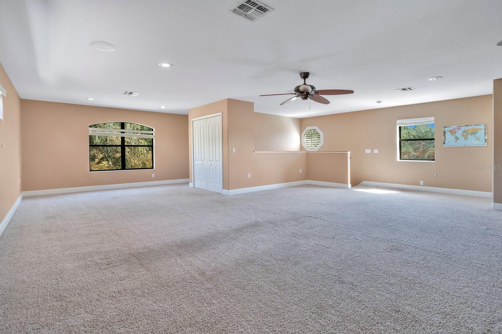 OAK LANDING - Residential