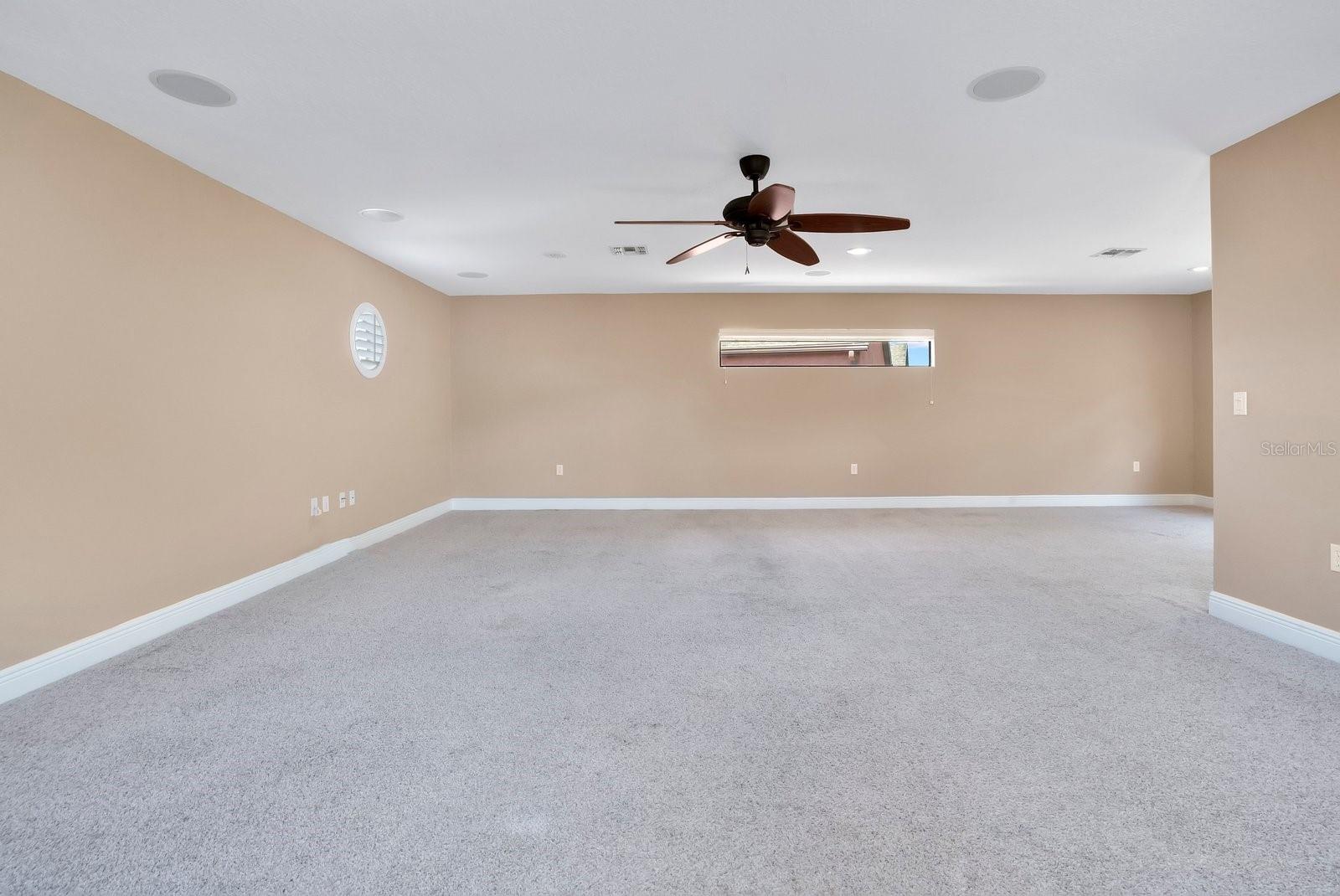 OAK LANDING - Residential