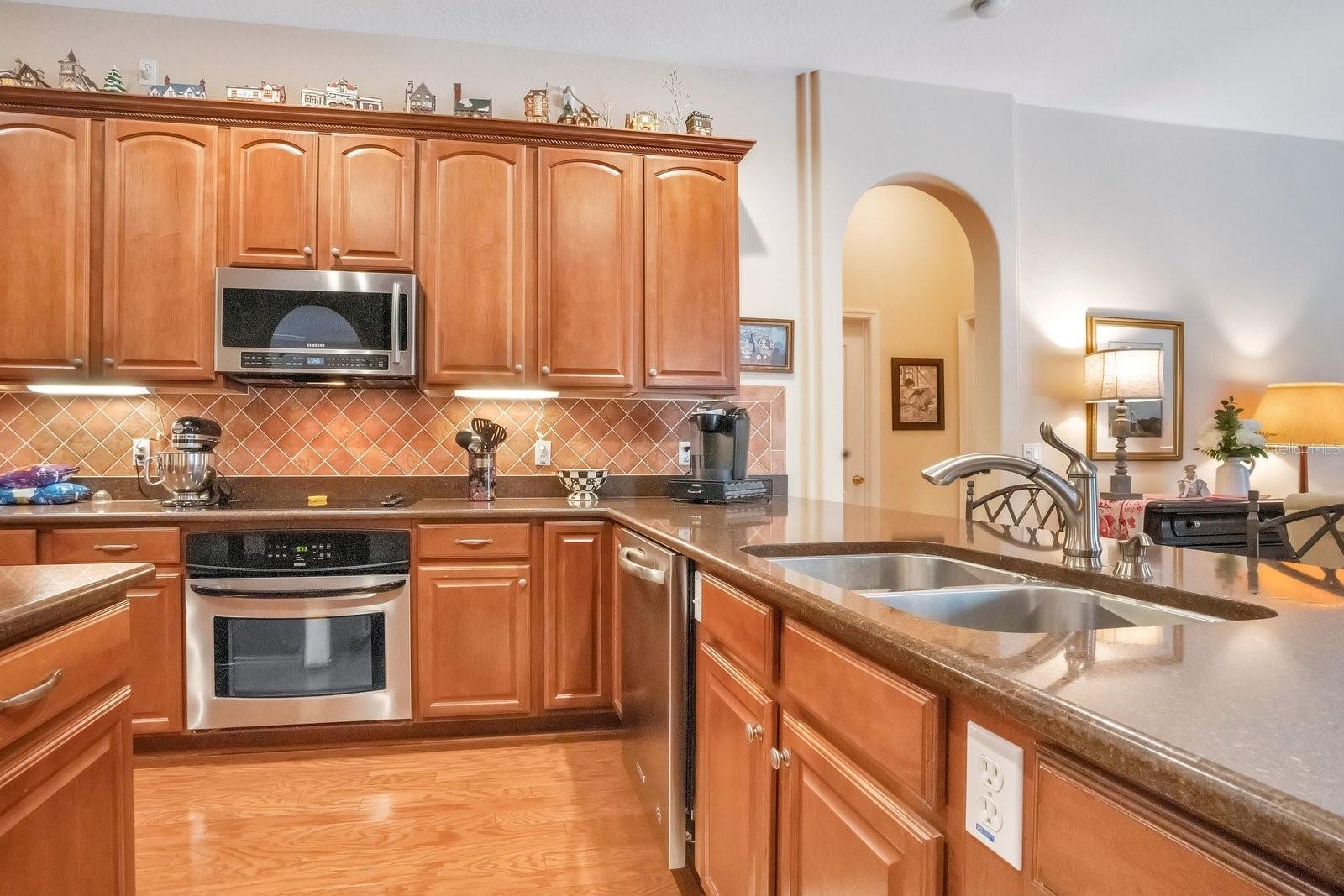 OAK LANDING - Residential