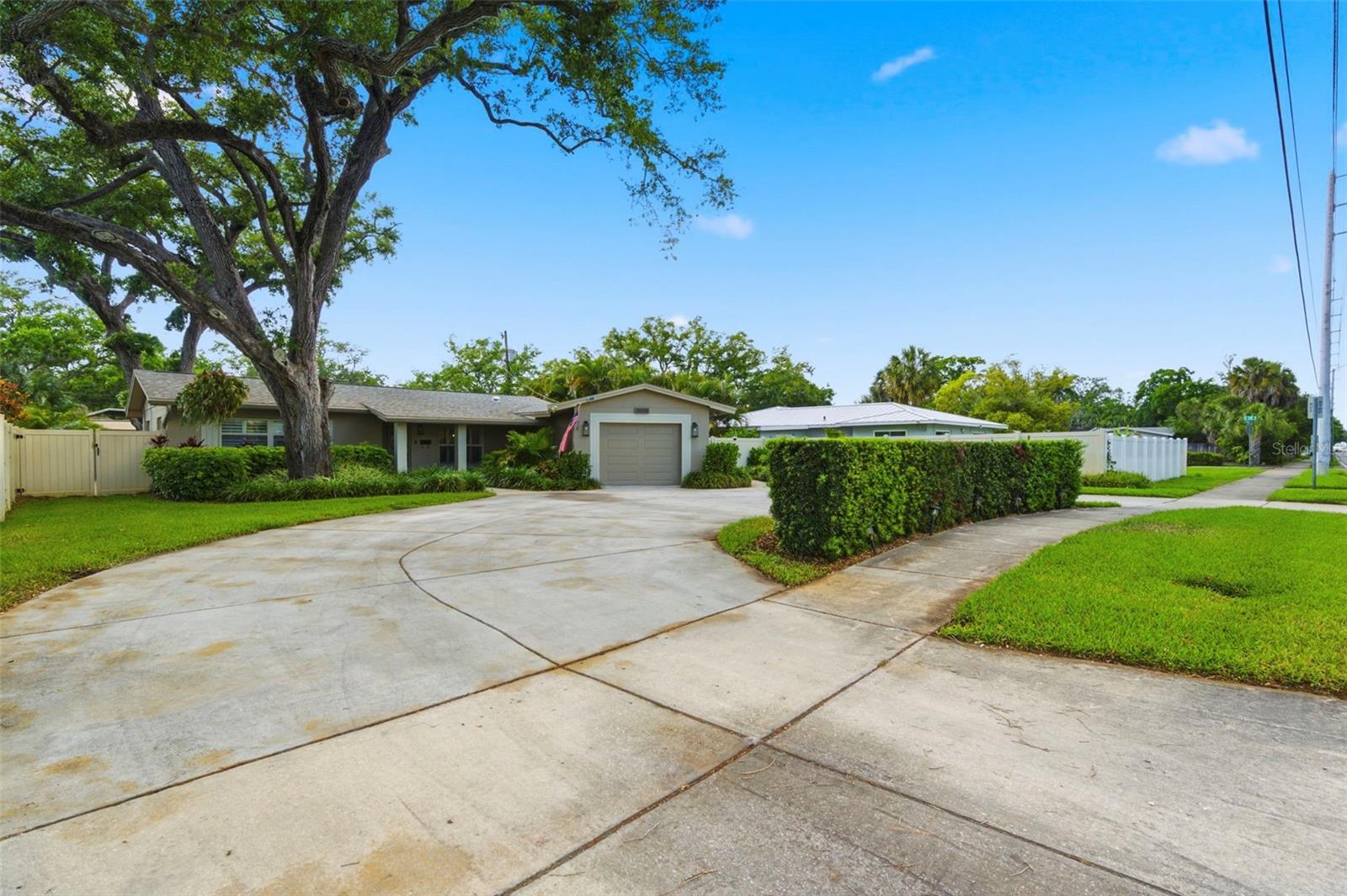 VILLA PARK ESTATES - Residential