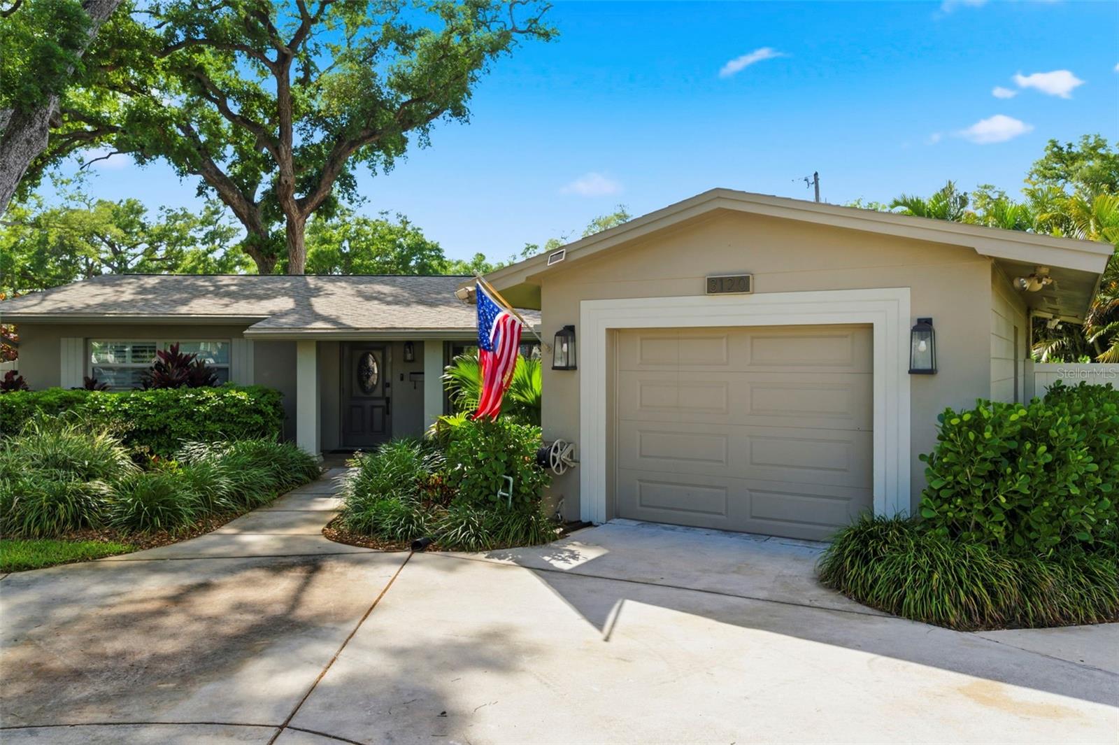 VILLA PARK ESTATES - Residential