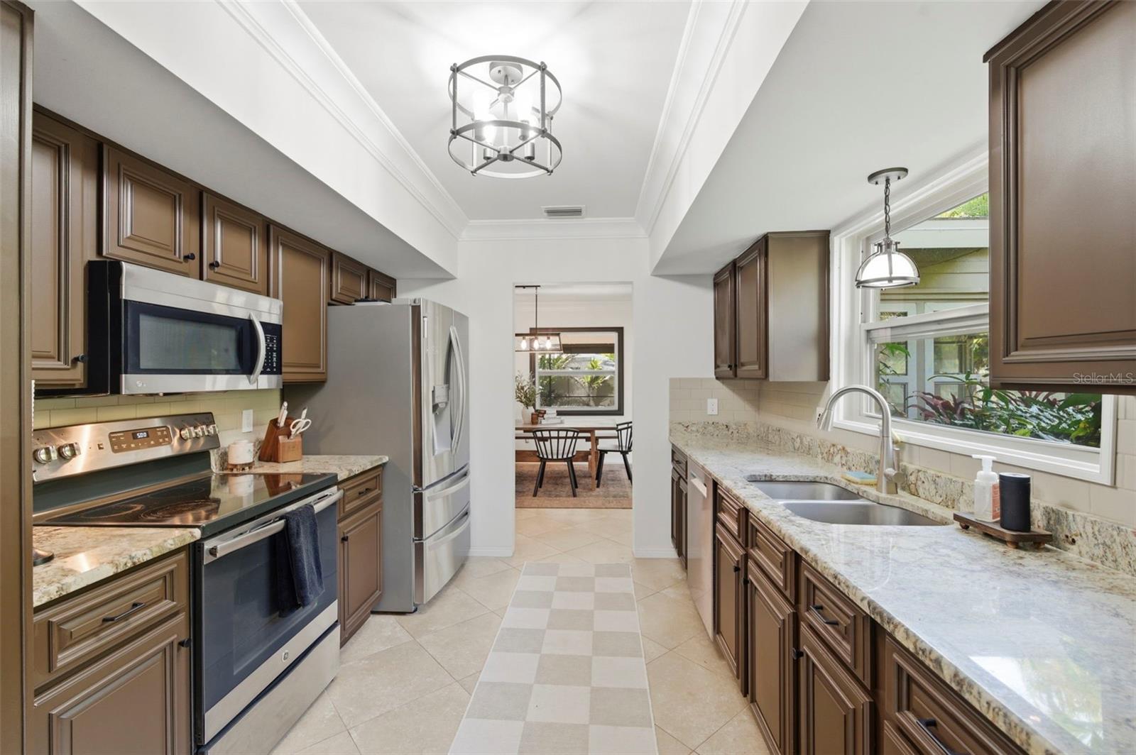 VILLA PARK ESTATES - Residential