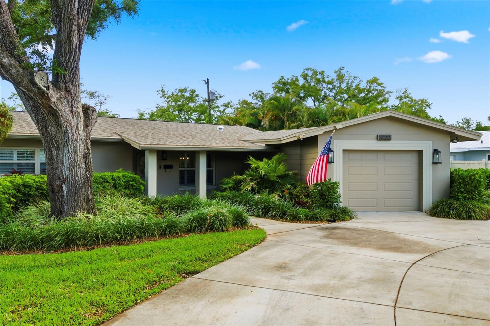 VILLA PARK ESTATES - Residential