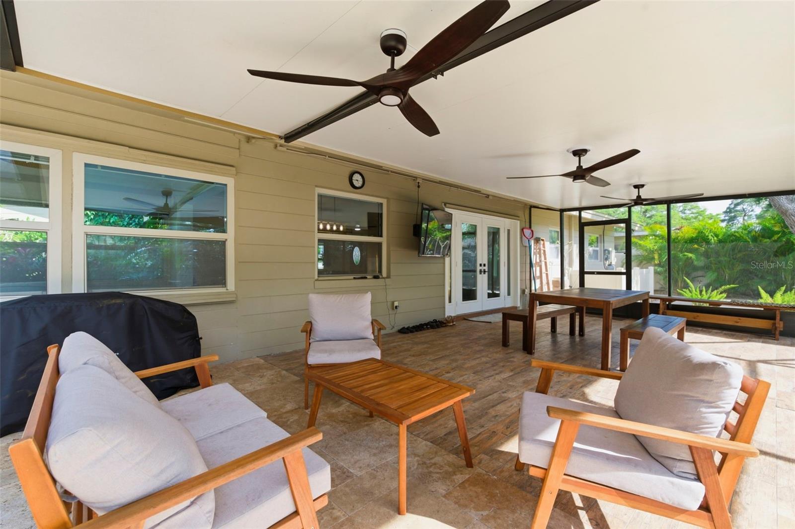 VILLA PARK ESTATES - Residential