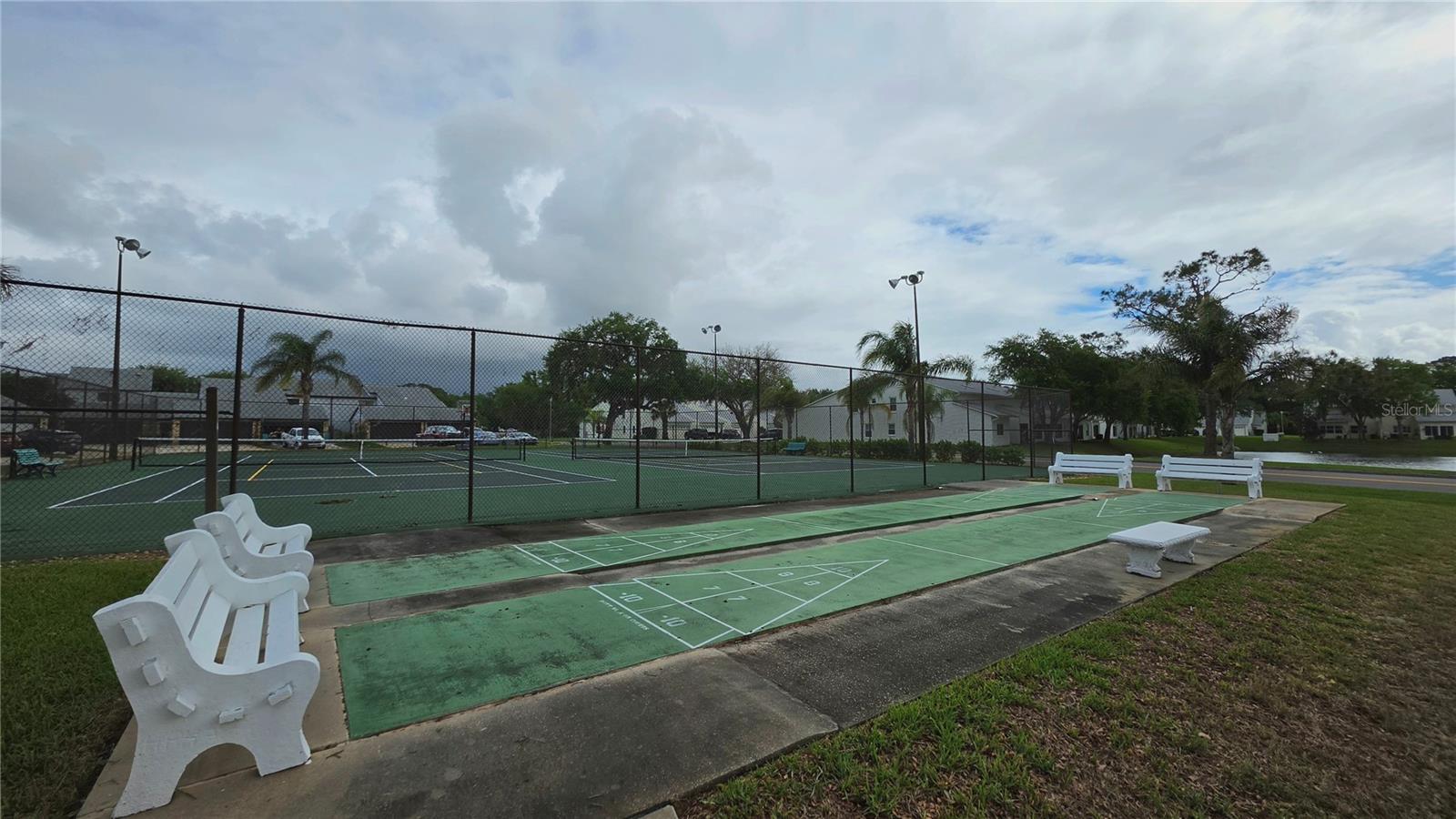 HIDDEN PINES - Residential