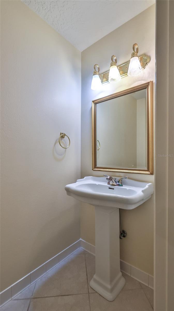 HIDDEN PINES - Residential