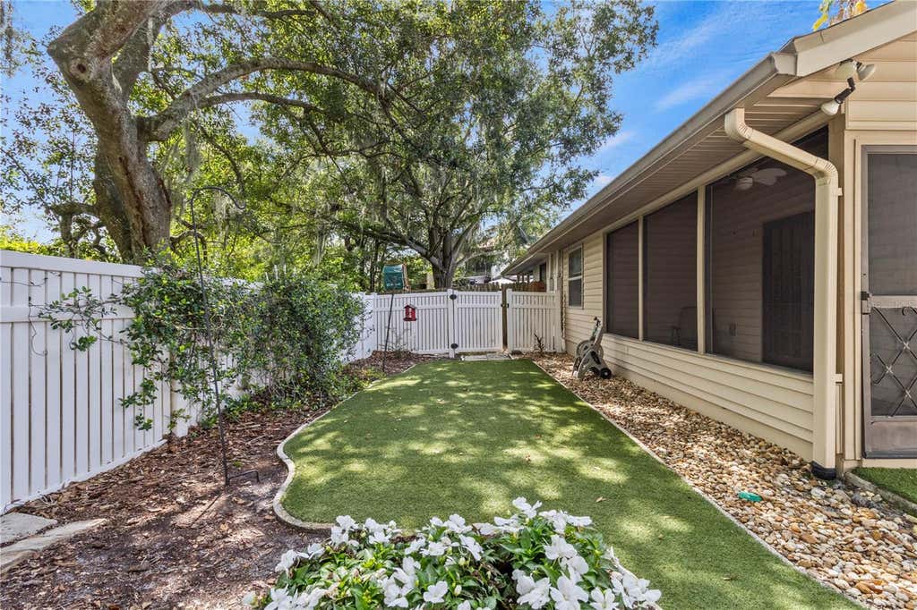 Photo of 503 Market Square W, Lakeland, FL 33813 (MLS # L4964399)