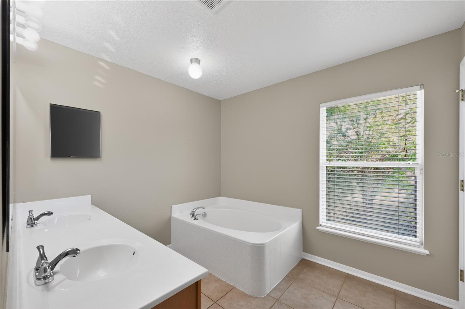 SHEARWATER ESTATES - Residential