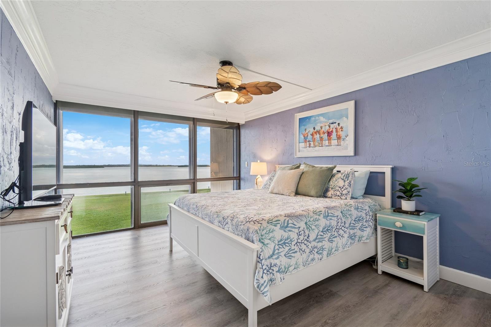 KEY CAPRI CONDO - Residential