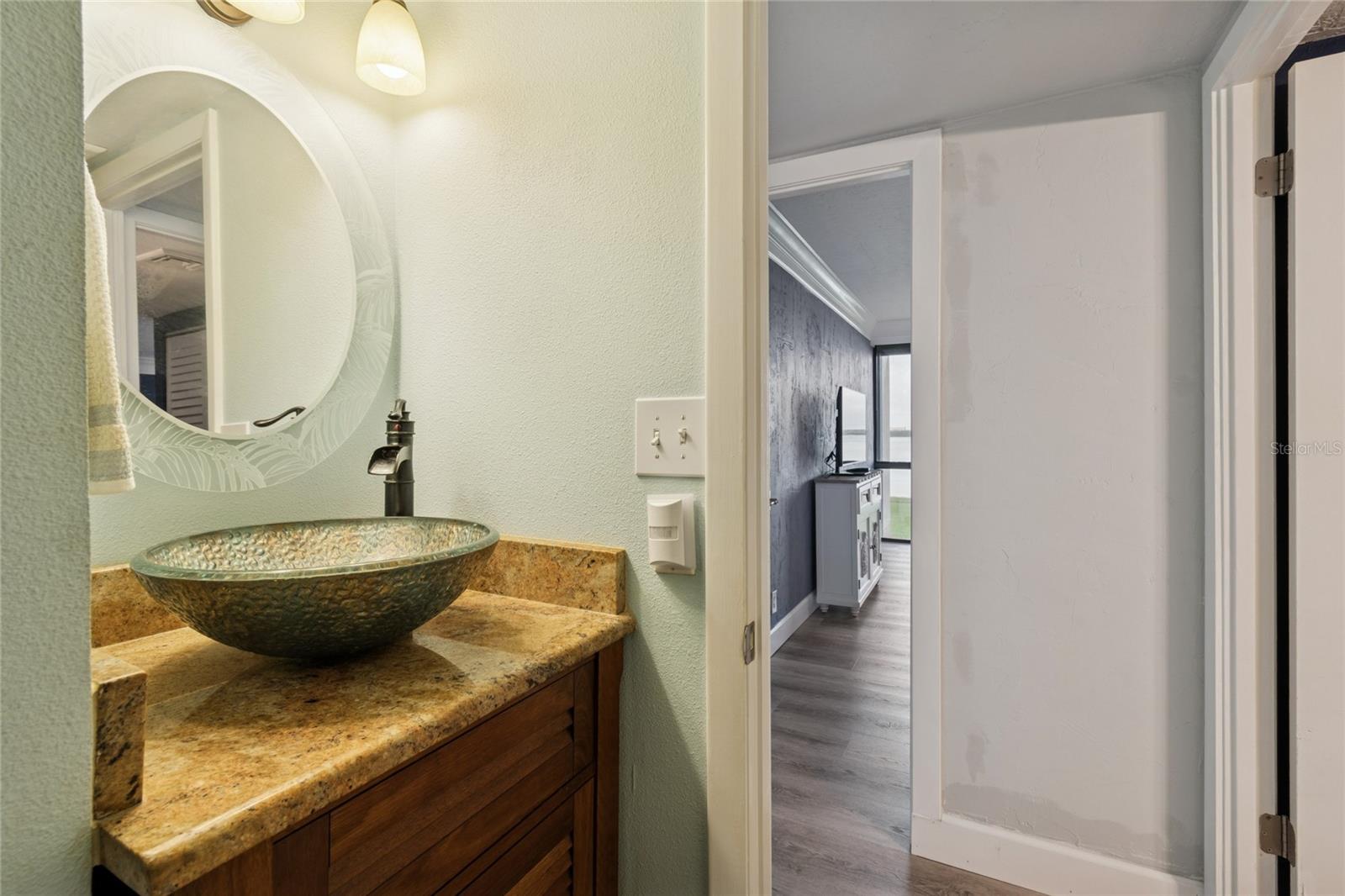 KEY CAPRI CONDO - Residential