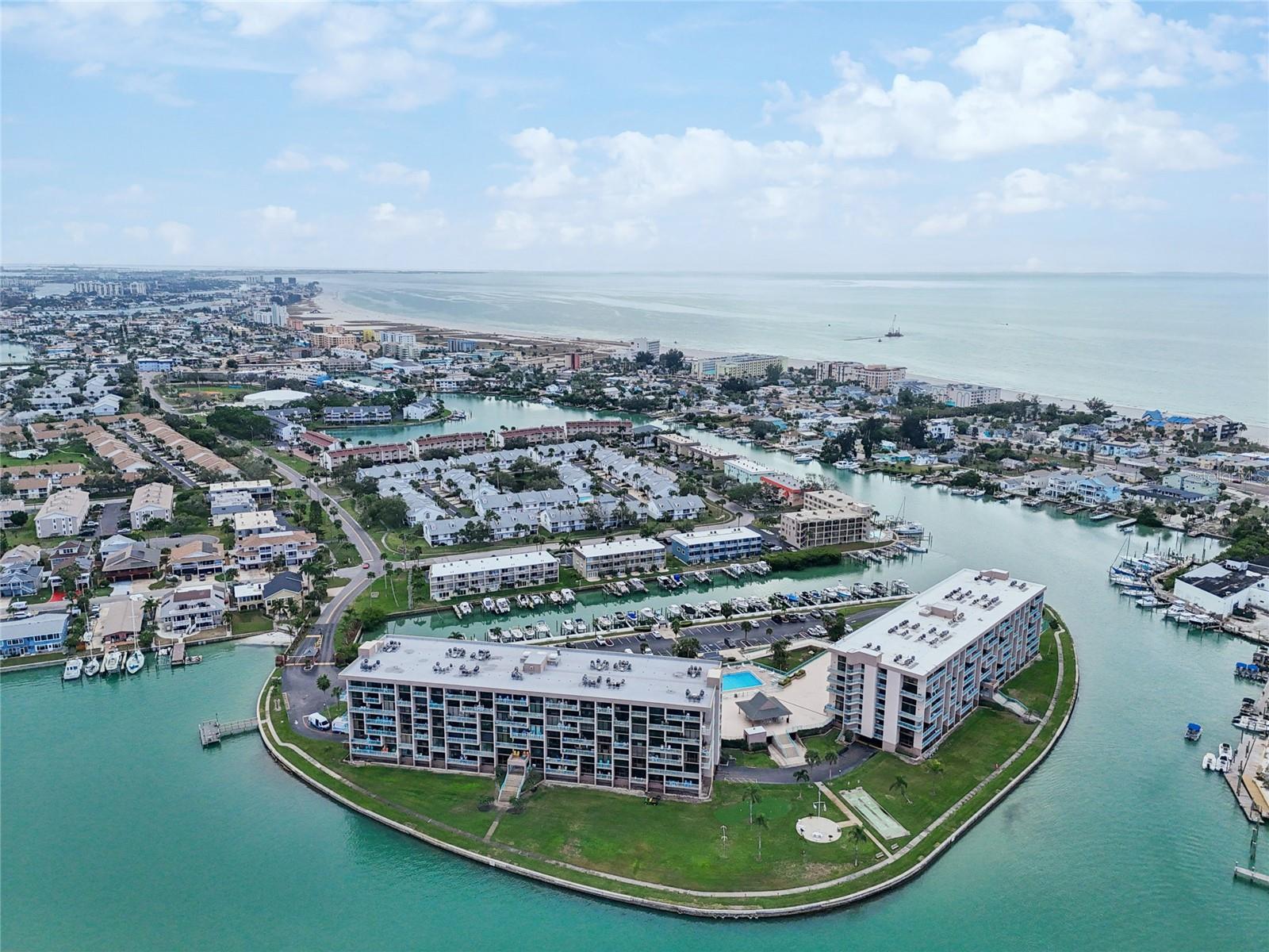 KEY CAPRI CONDO - Residential