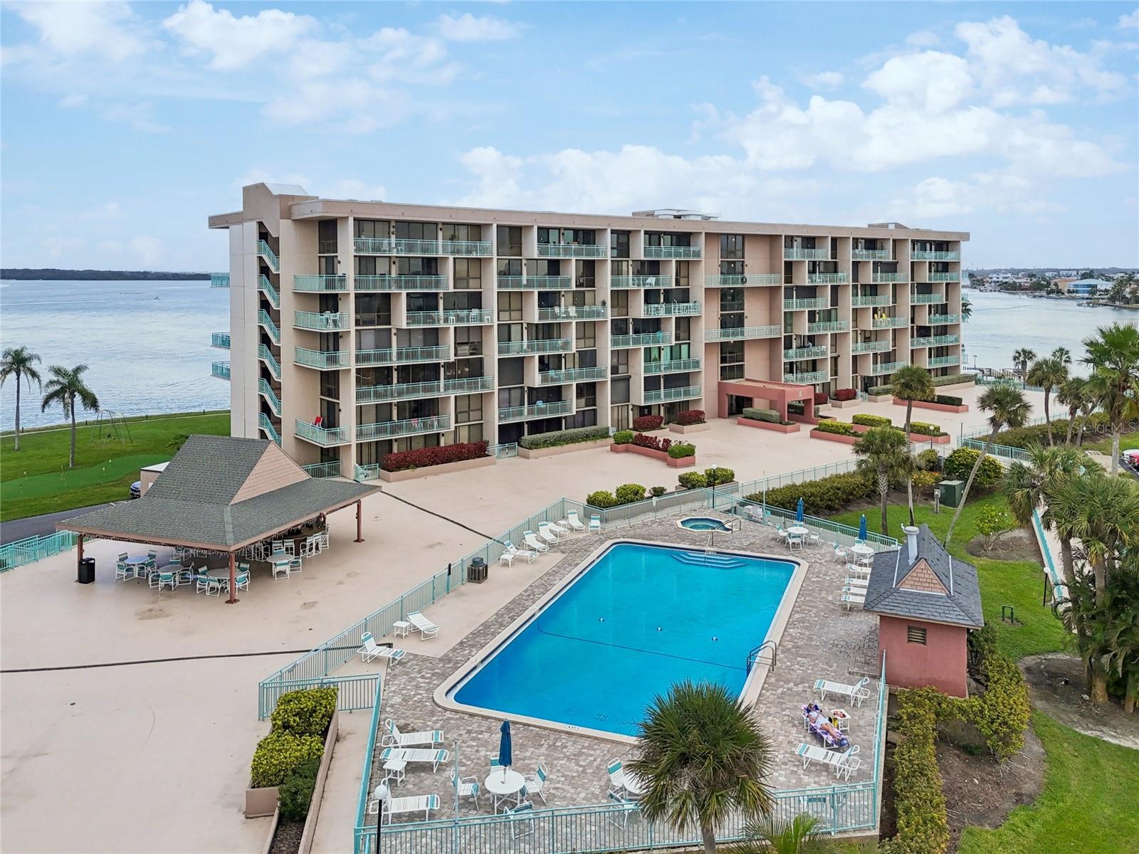 KEY CAPRI CONDO - Residential
