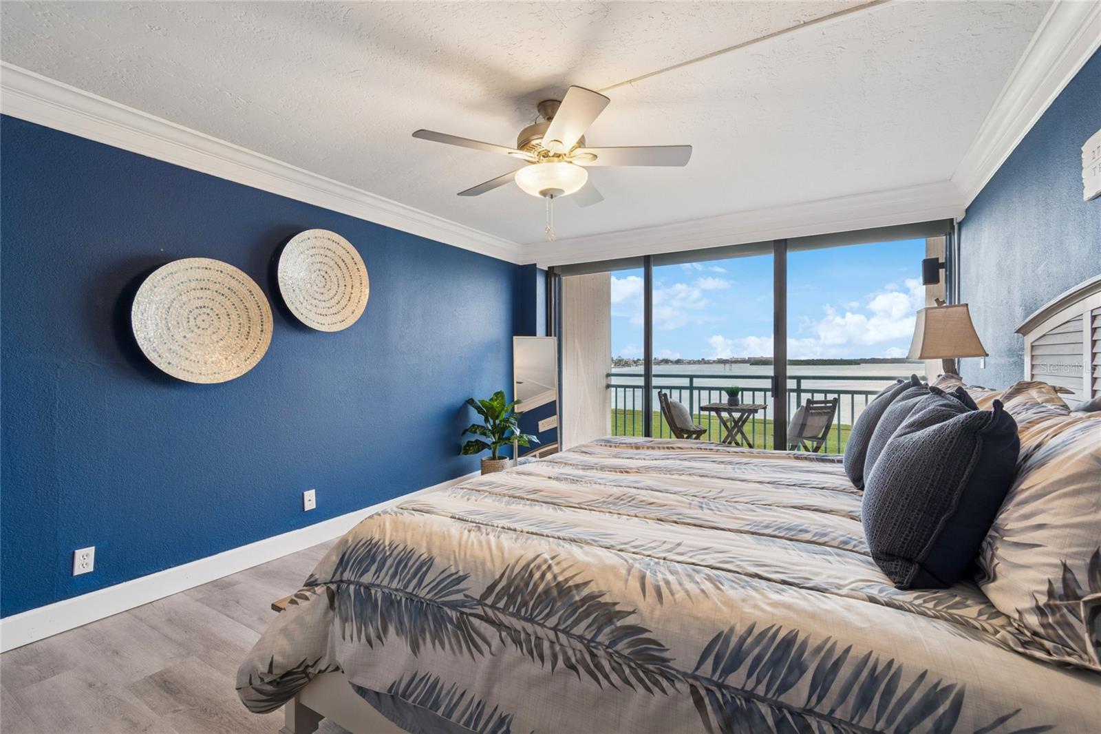 KEY CAPRI CONDO - Residential