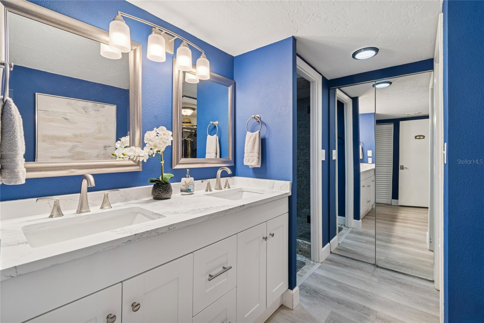 KEY CAPRI CONDO - Residential