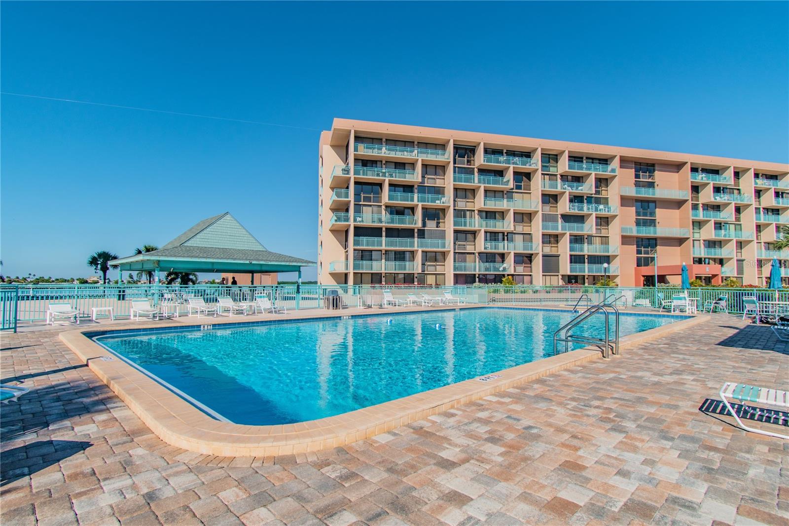 KEY CAPRI CONDO - Residential