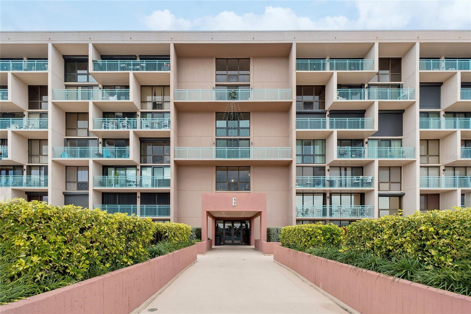 KEY CAPRI CONDO - Residential