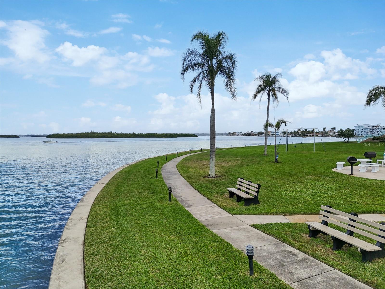 KEY CAPRI CONDO - Residential