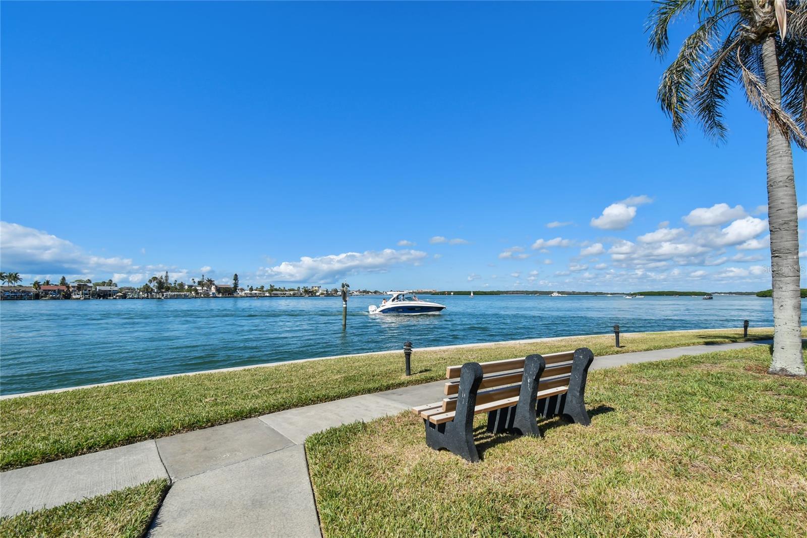 KEY CAPRI CONDO - Residential