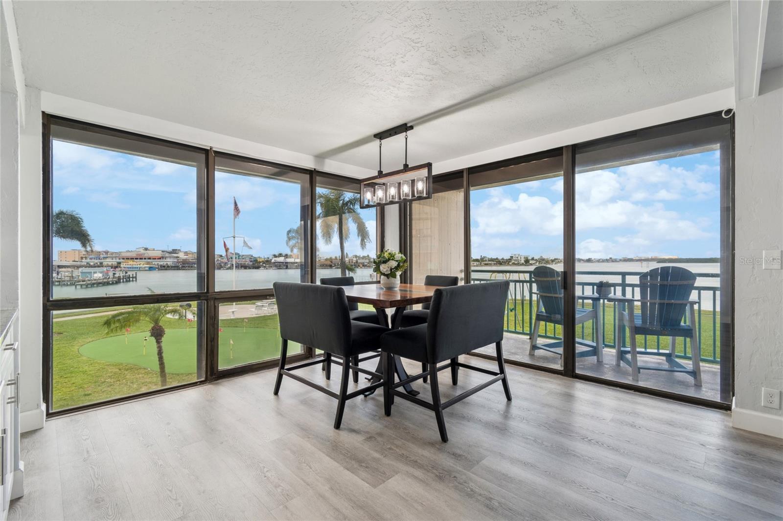 KEY CAPRI CONDO - Residential