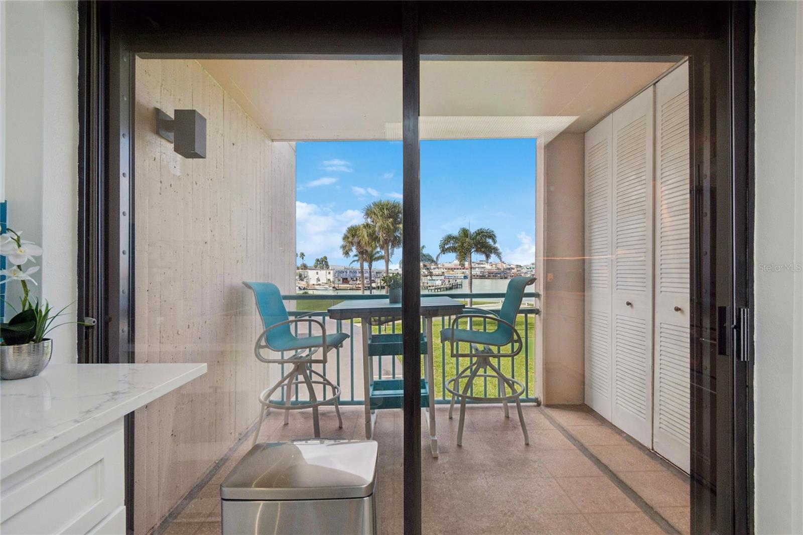 KEY CAPRI CONDO - Residential