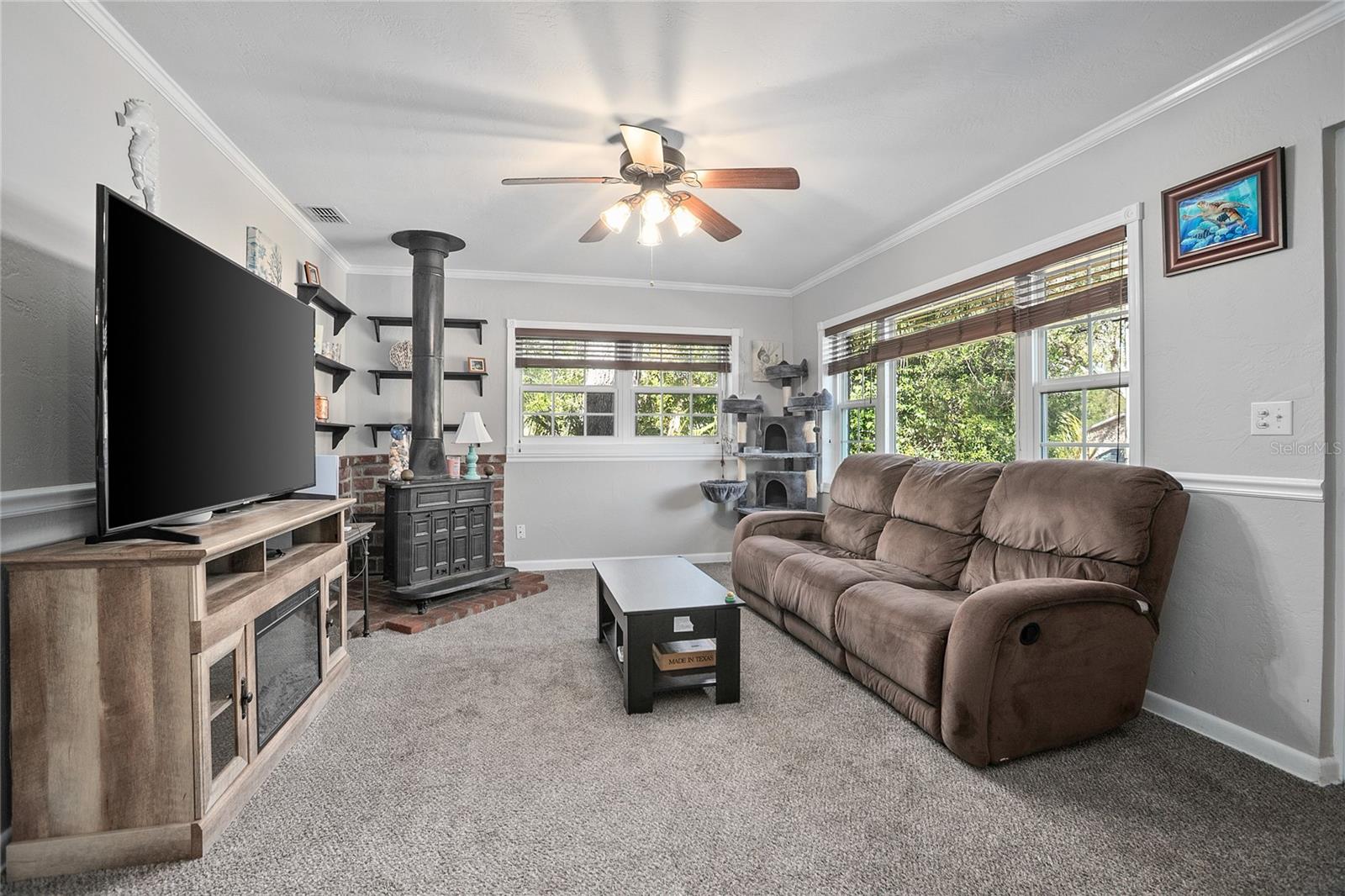 COUNTRY CLUB ESTATES - Residential