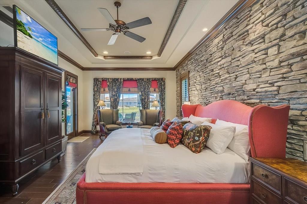 LEGENDS BAY - Residential