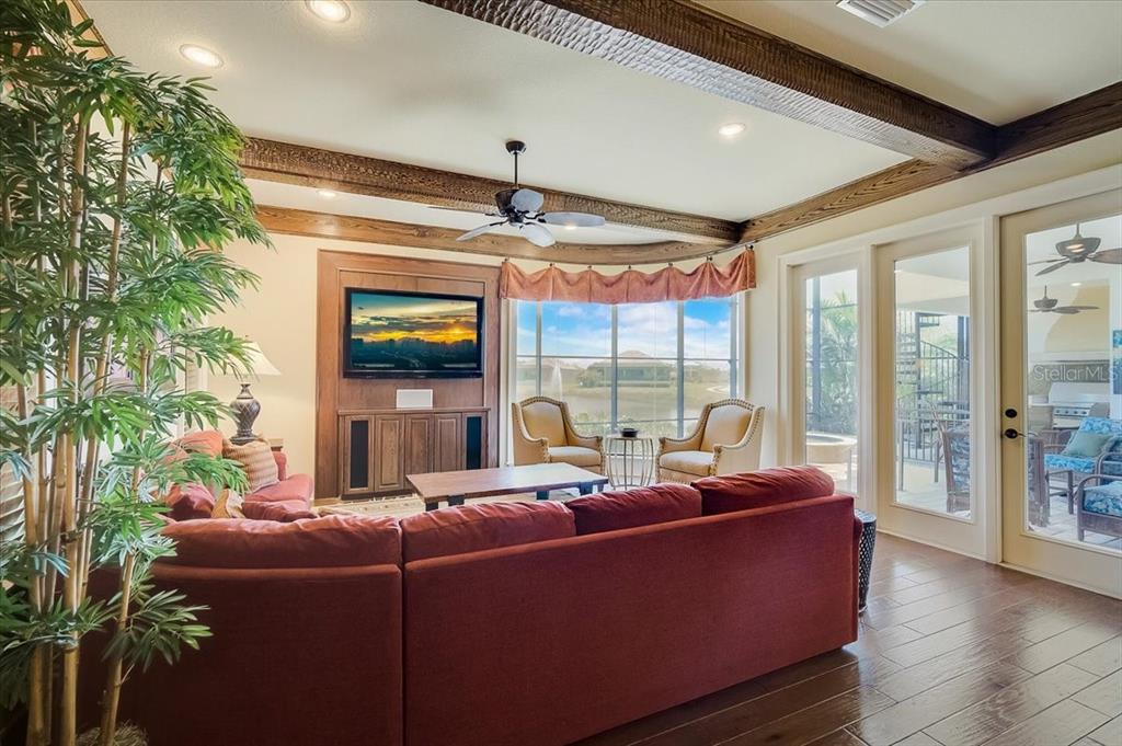 LEGENDS BAY - Residential