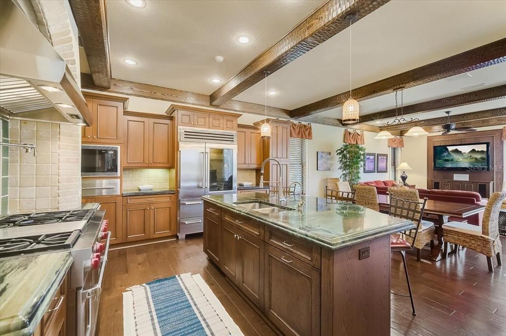 LEGENDS BAY - Residential