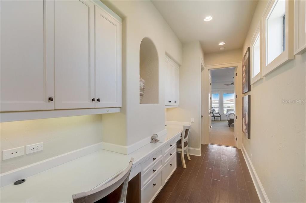 LEGENDS BAY - Residential