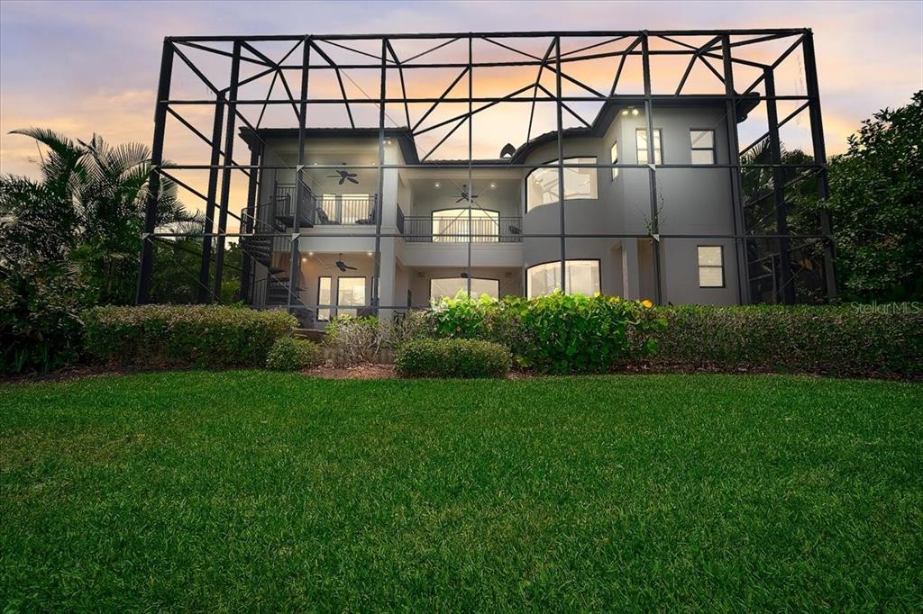 LEGENDS BAY - Residential