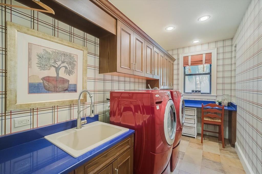 LEGENDS BAY - Residential