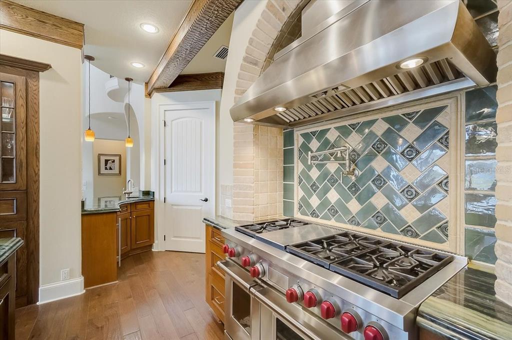 LEGENDS BAY - Residential