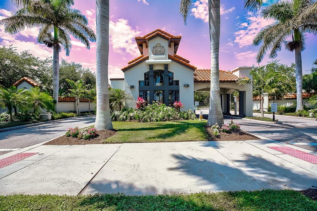 LEGENDS BAY - Residential