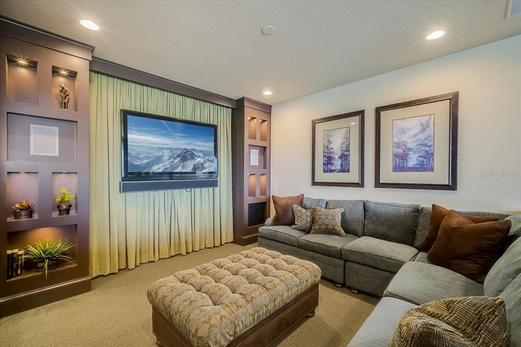 LEGENDS BAY - Residential